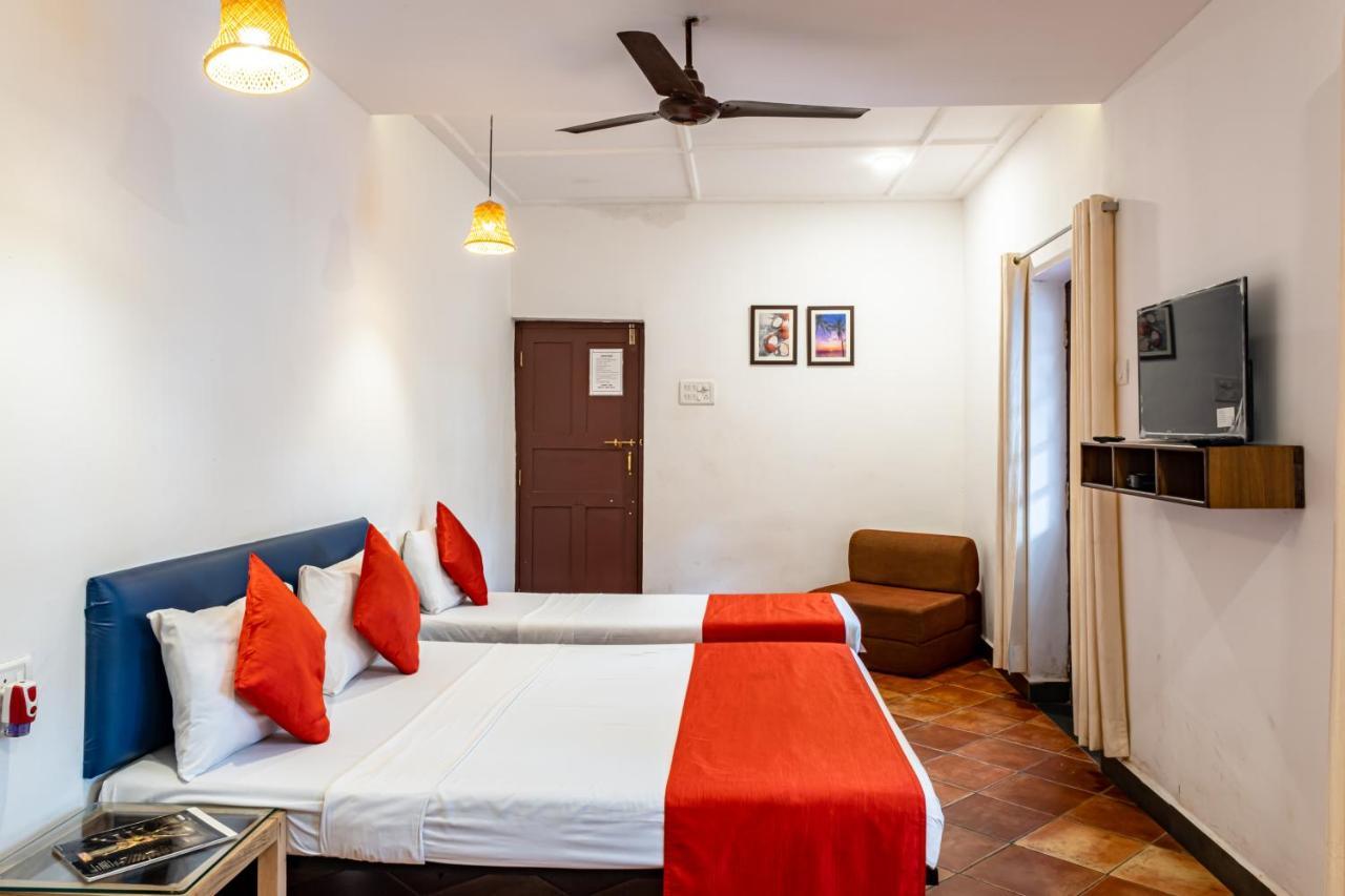 Hotel O Camarao Calangute Esterno foto