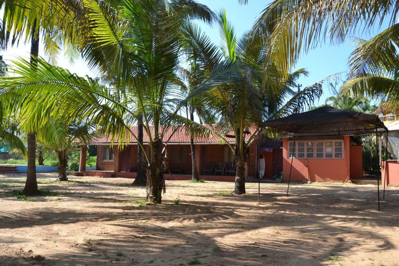 Hotel O Camarao Calangute Esterno foto
