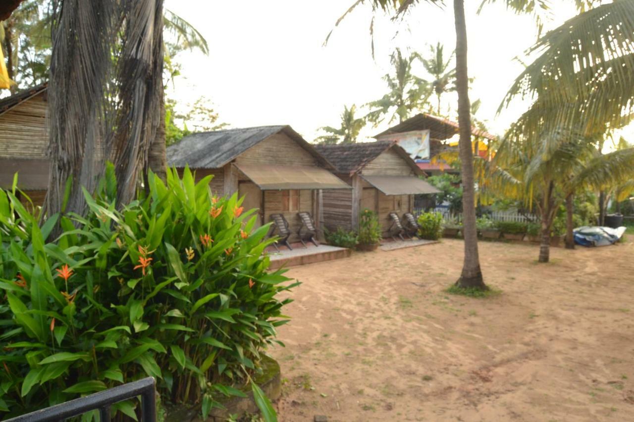 Hotel O Camarao Calangute Esterno foto